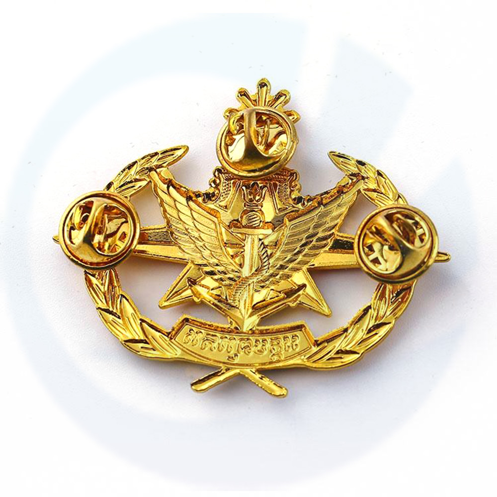 Badge de métal militaire cambodgien