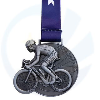 Fabricant Custom Triathlon Running Marathon Soccer Bicycle 3D Médailles en émail avec médaille de lanyards Sports Award