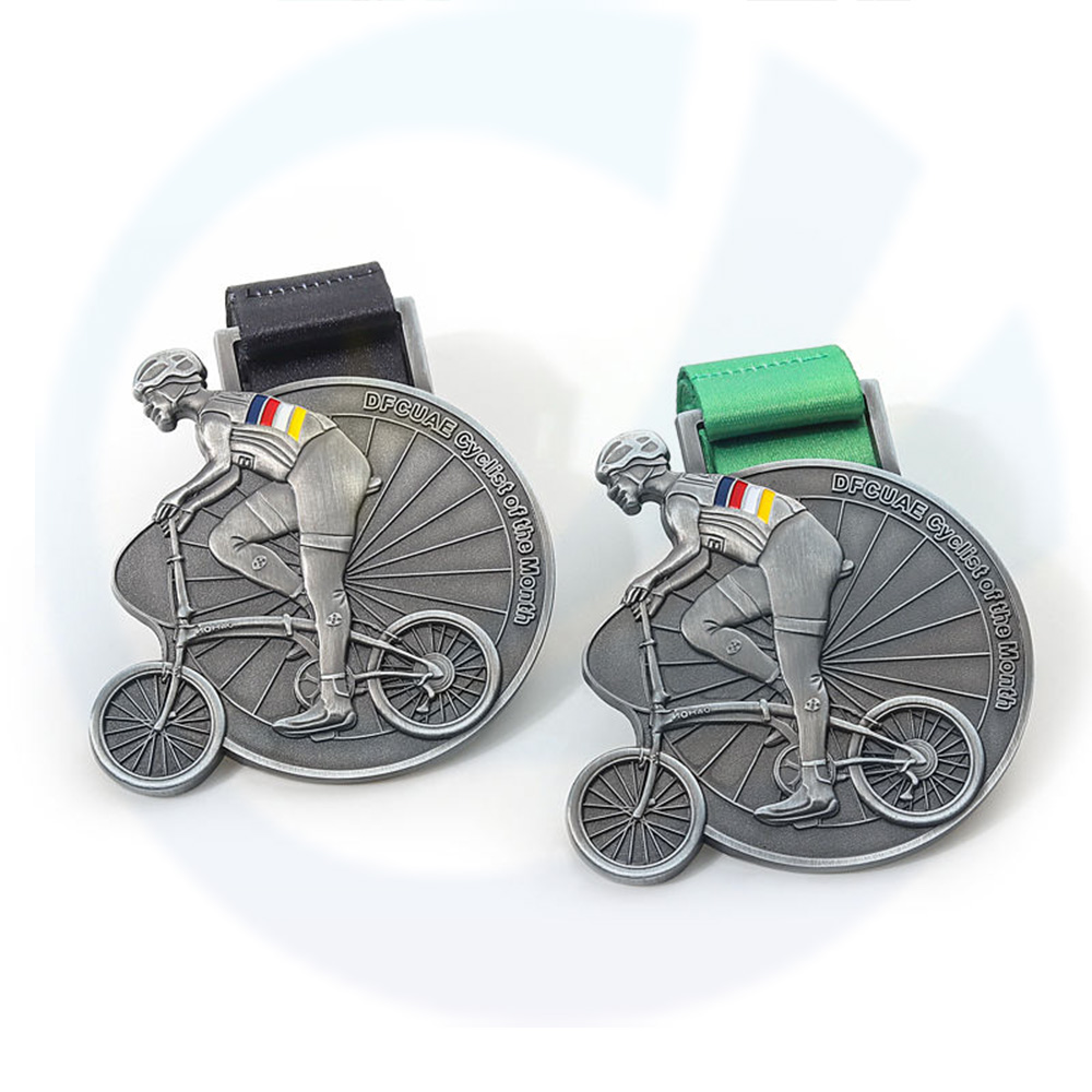 Blank Metal 3D Sport Race Riding Bike Ride Bicycle Médaille de cyclisme de récompense personnalisée bon marché avec ruban