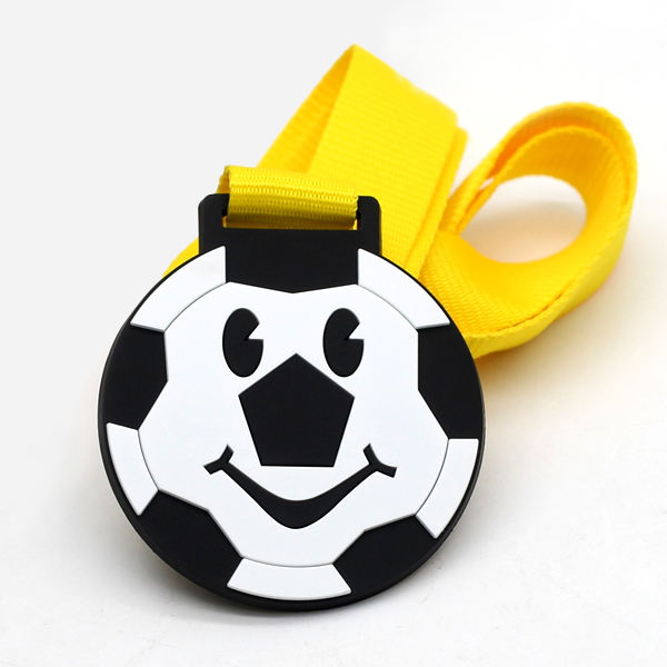 Médaille de football PVC en plastique en caoutchouc 3D en silicone personnalisé pas cher pour les enfants